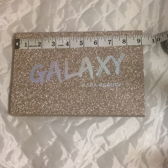 - GALAXY GLITTER EYESHADOW PALETTE NEW - Picture 4 of 6
